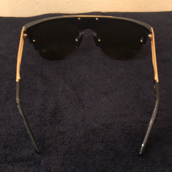 Louis Vuitton Sunglasses - Picture 5 of 8